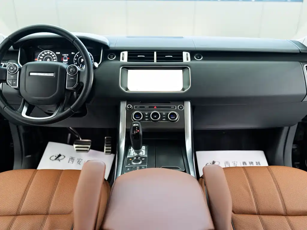 Land Rover Sport 2017 — фото 11
