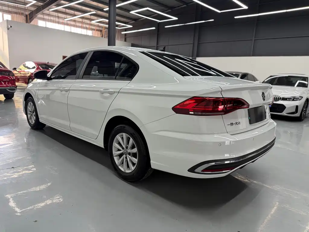 Volkswagen Bora 2023