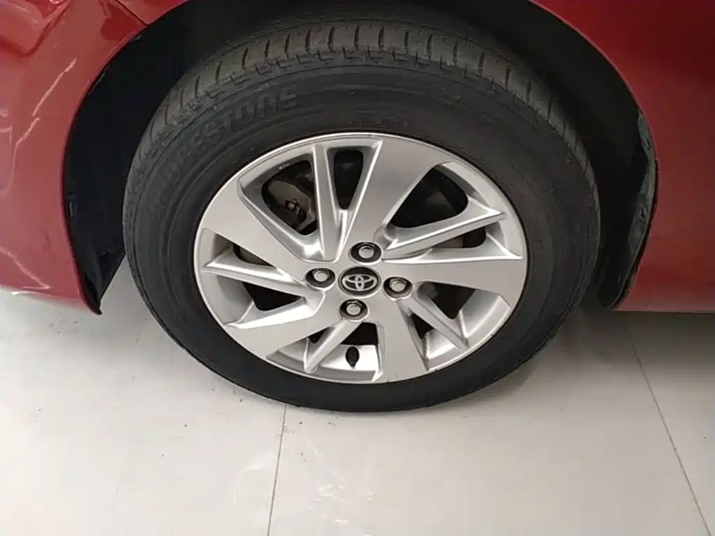 Toyota Yaris L 2019 — фото 23