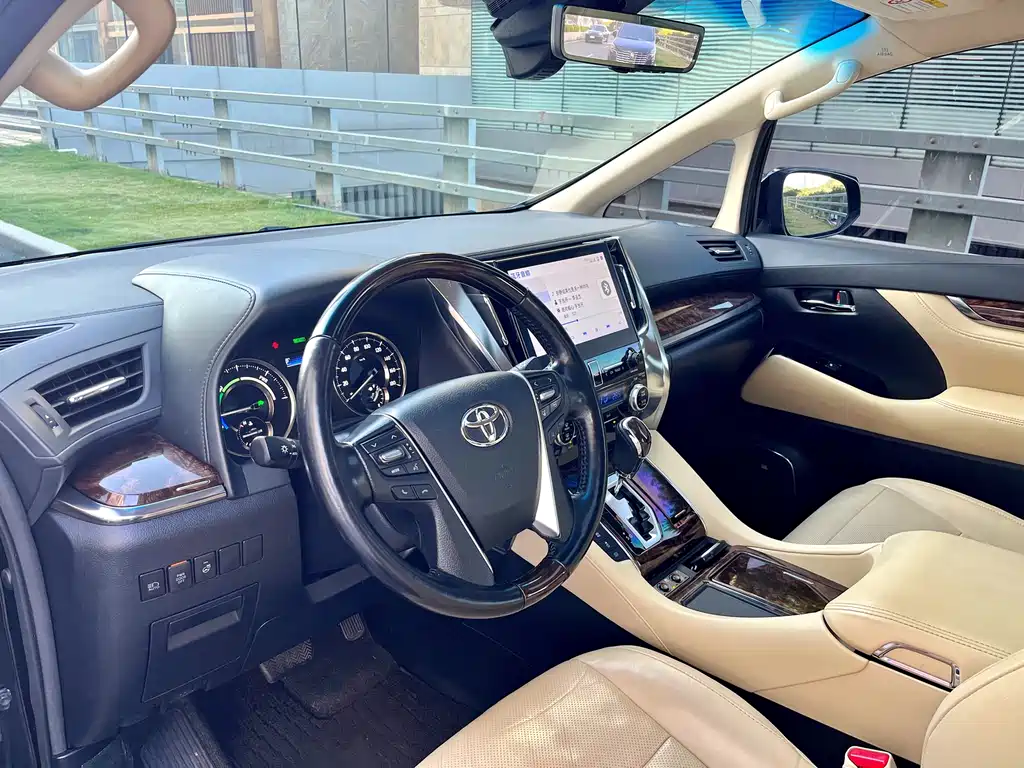Toyota Alphard 2020 — фото 9