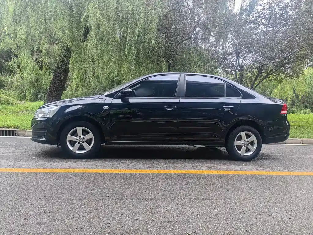 Volkswagen Santana 2015
