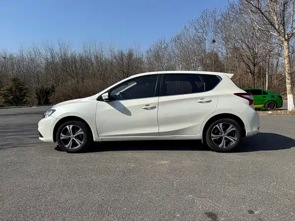 Nissan Tiida 2016