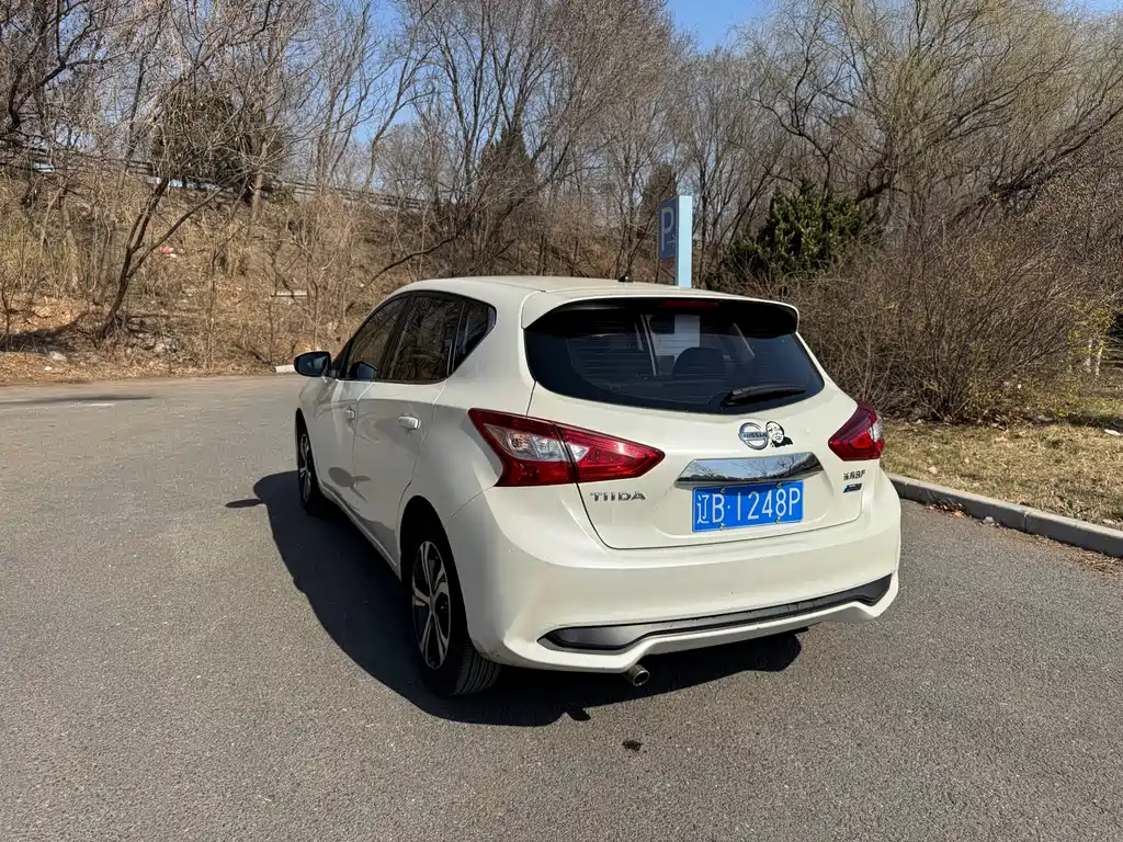 Nissan Tiida 2018 — фото 25