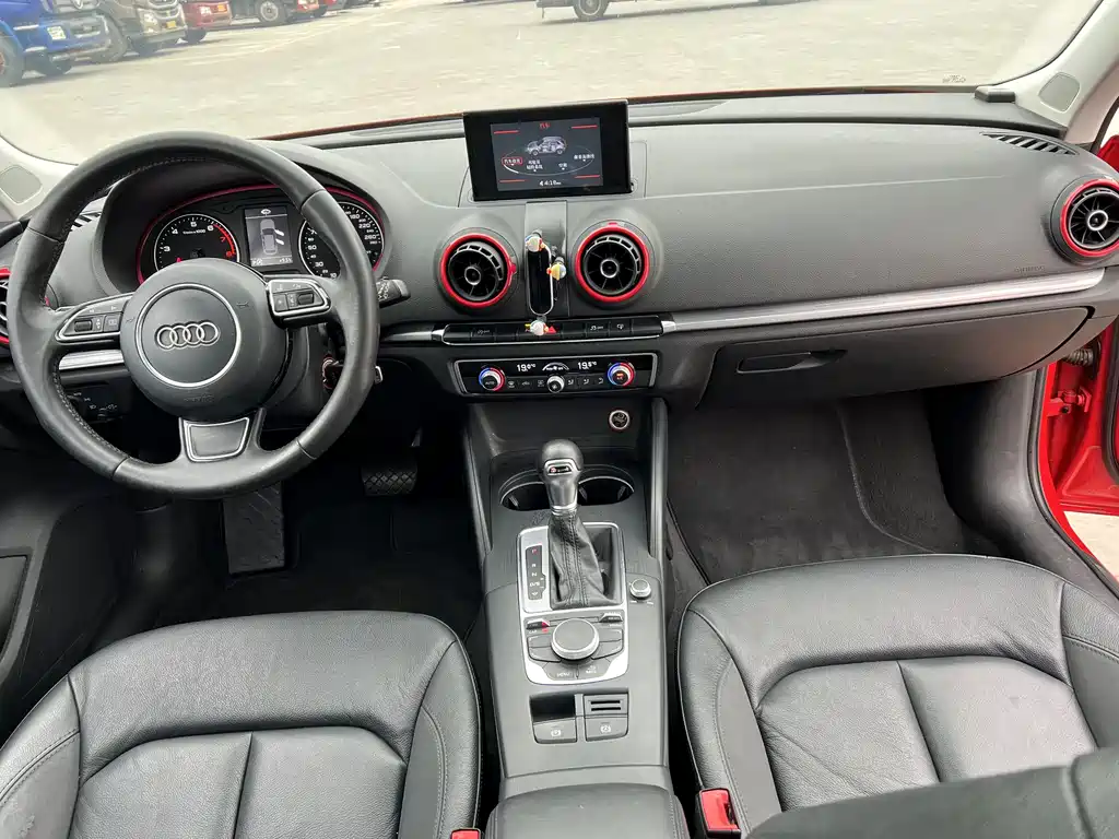 Audi A3 2015 — фото 3