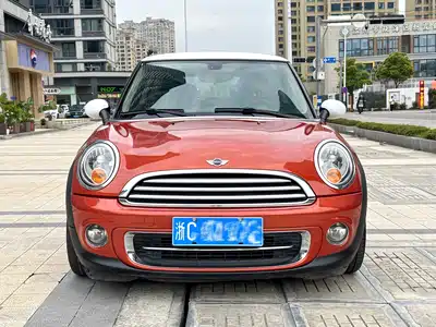 MINI MINI 2011