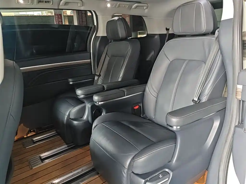 GAC Motor Trumpchi M8 2022 — фото 17