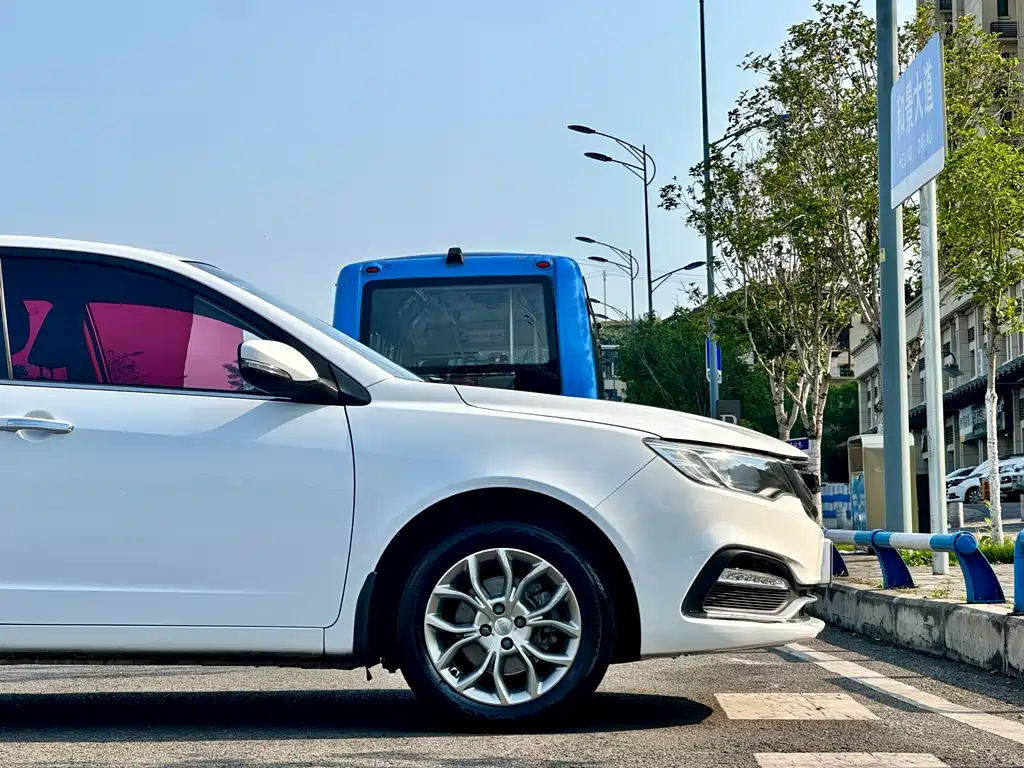 Geely Vision 2017 — фото 10