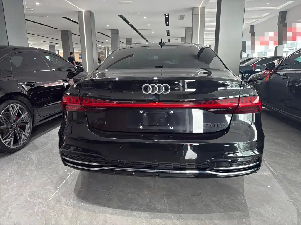 Audi A7L 2024 — фото 9