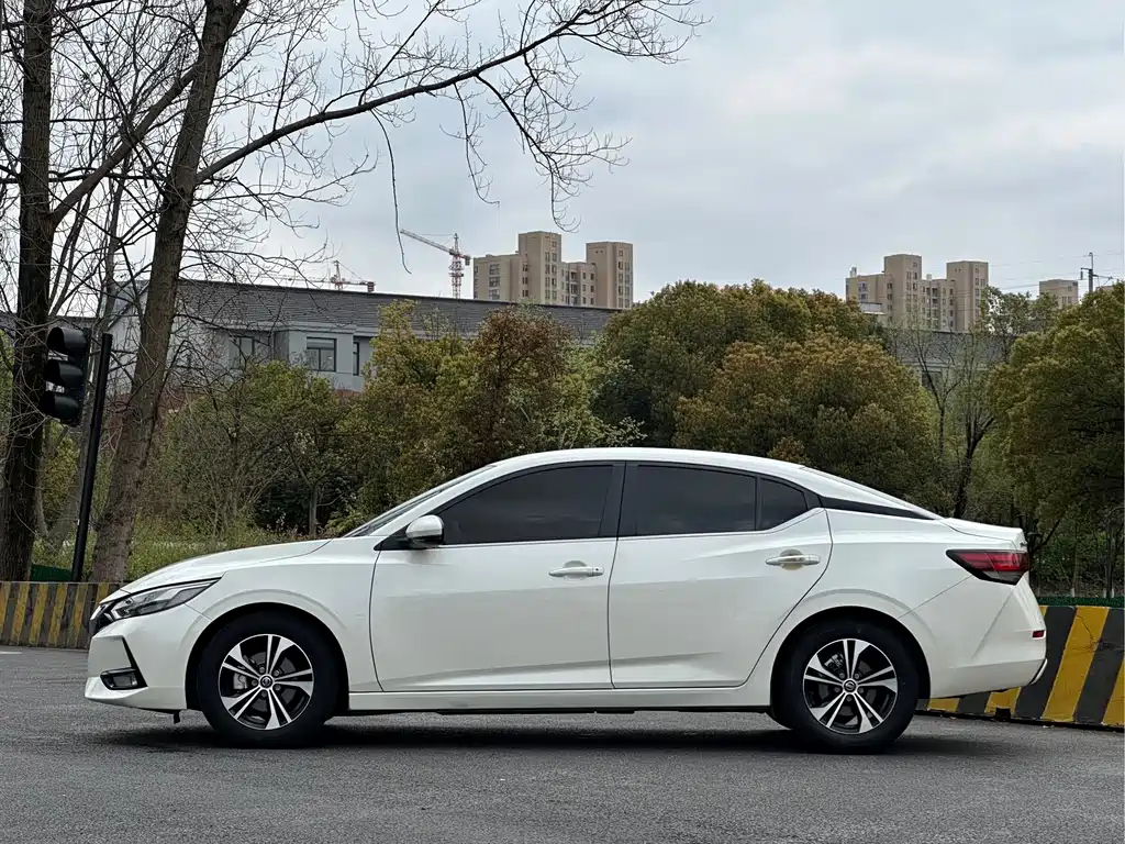 Nissan Sylphy 2023 — фото 4
