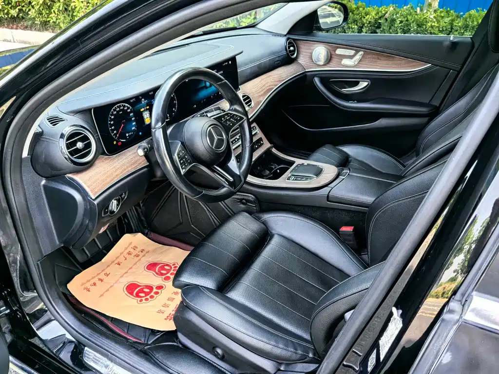 Mercedes-Benz E-Class 2022 — фото 5
