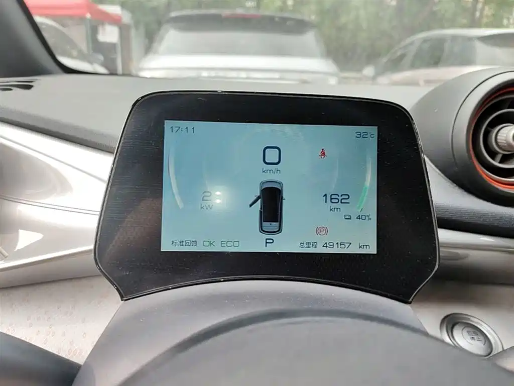 BYD Dolphin 2022 — фото 12