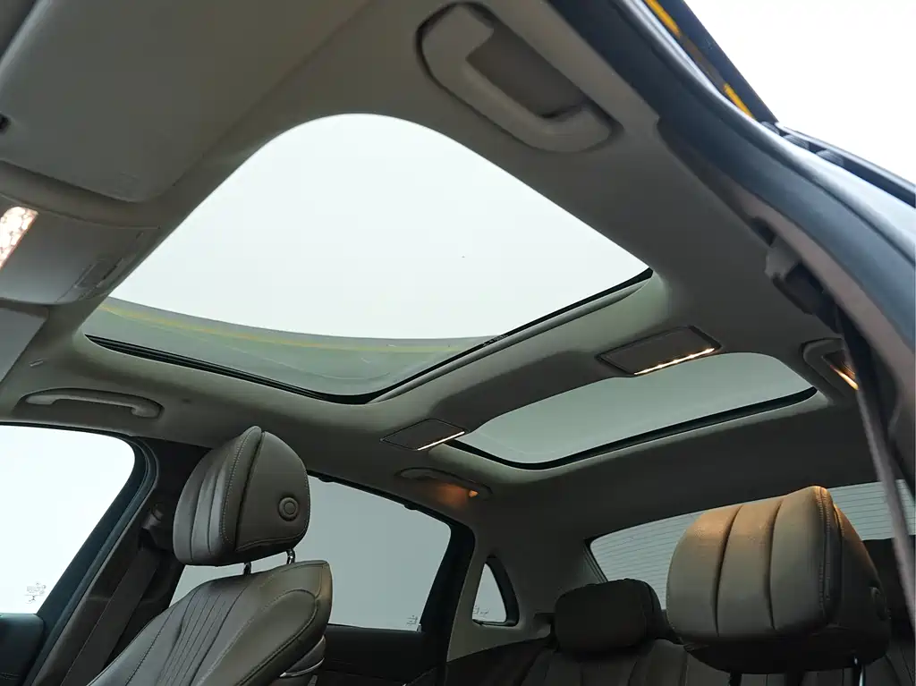 Mercedes-Benz E-Class 2020 — фото 27