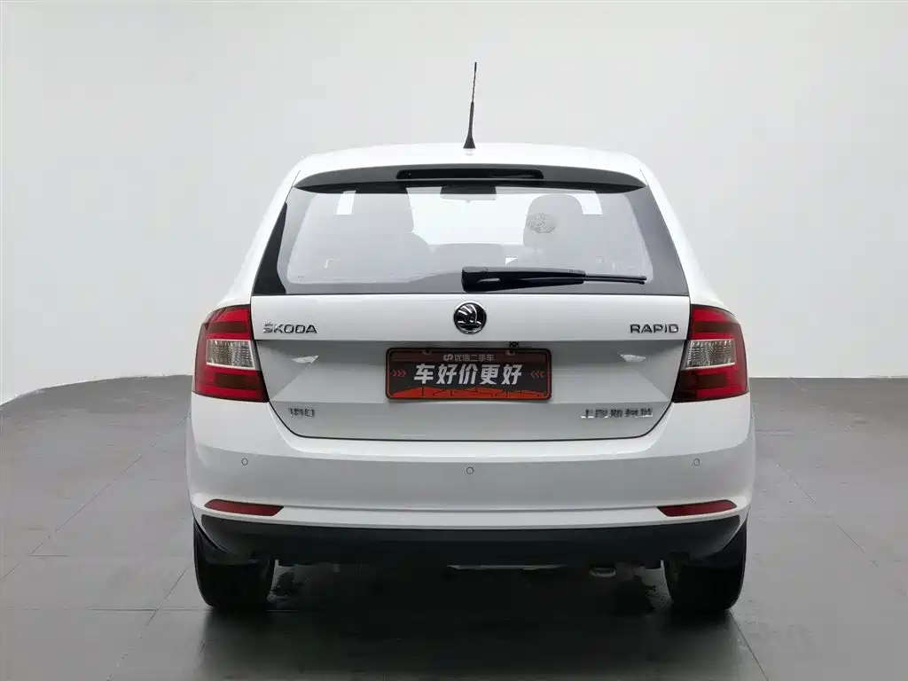 Skoda Rapid Spaceback 2018 — фото 4