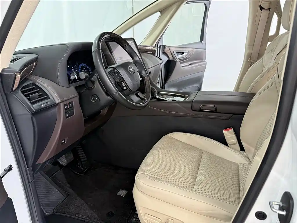 Toyota Alphard 2024 — фото 6