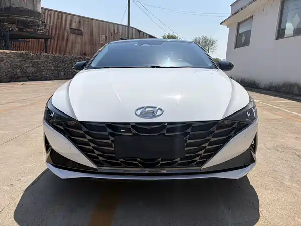 Hyundai Elantra 2021