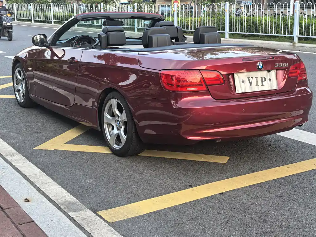 BMW 3 Series 2011