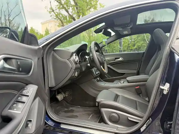 Mercedes-Benz CLA 2018