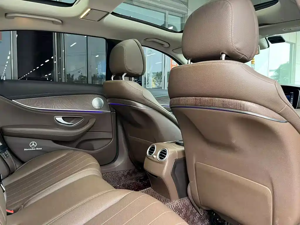 Mercedes-Benz E-Class 2020 — фото 8