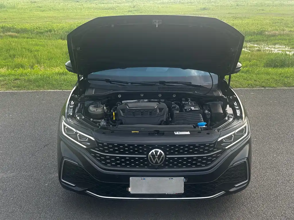 Volkswagen Passat 2023 — фото 17