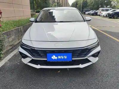 Hyundai Elantra 2024