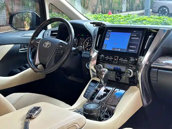 Toyota Vellfire 2021