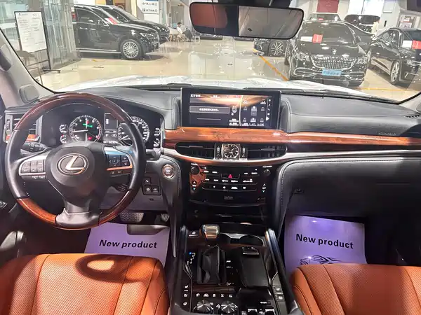 Lexus LX 2017