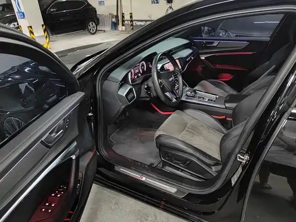 Audi A6L 2021