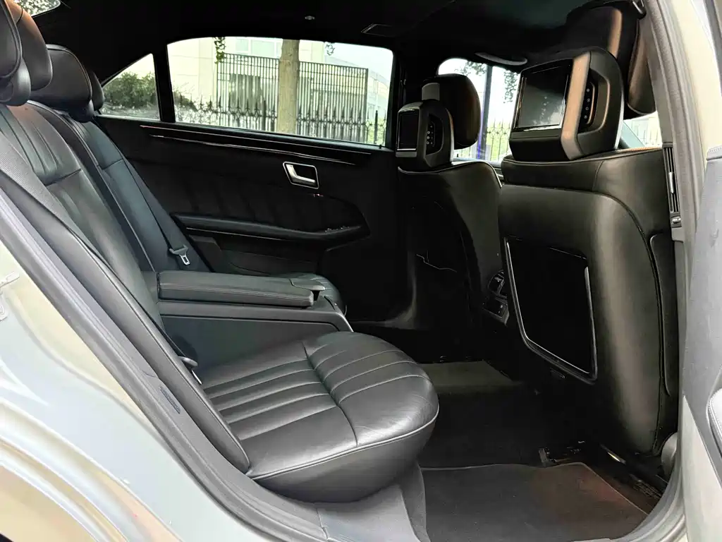 Mercedes-Benz E-Class 2014 — фото 15