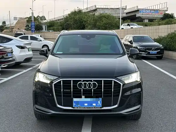 Audi Q7 2021