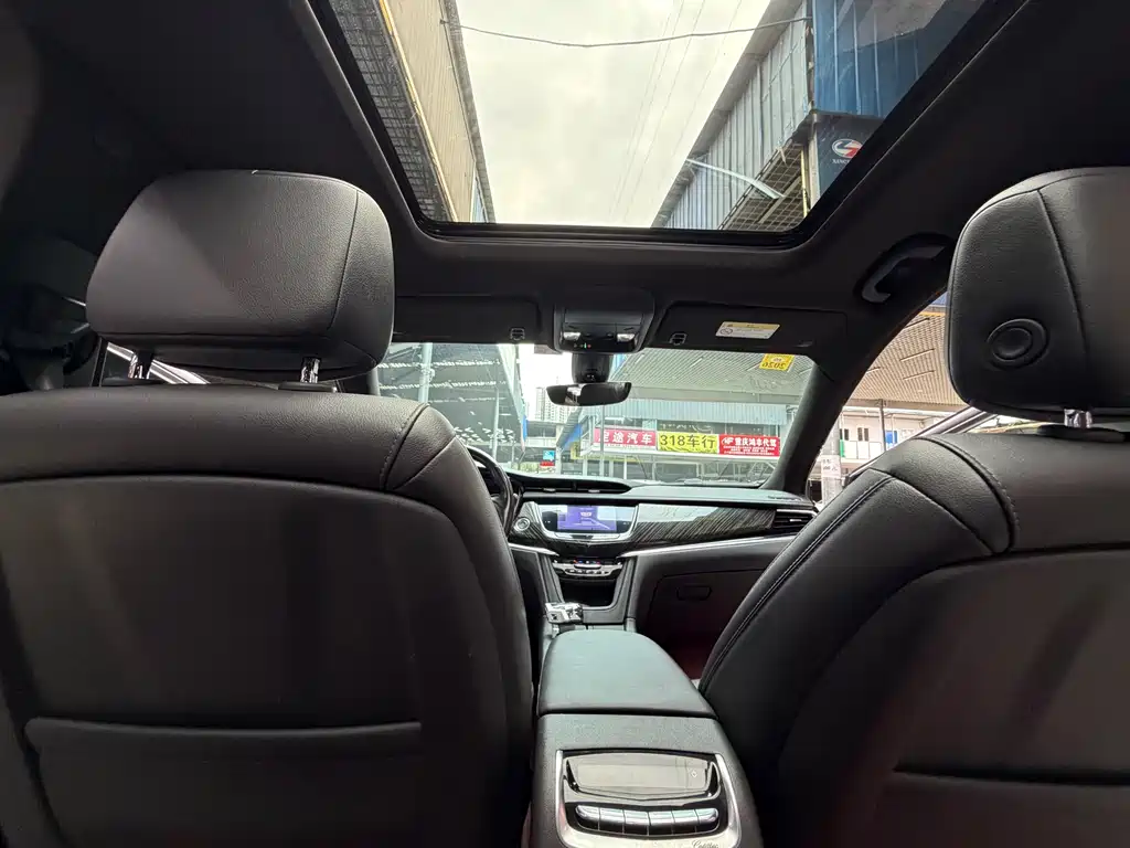 Cadillac XT6 2021 — фото 19