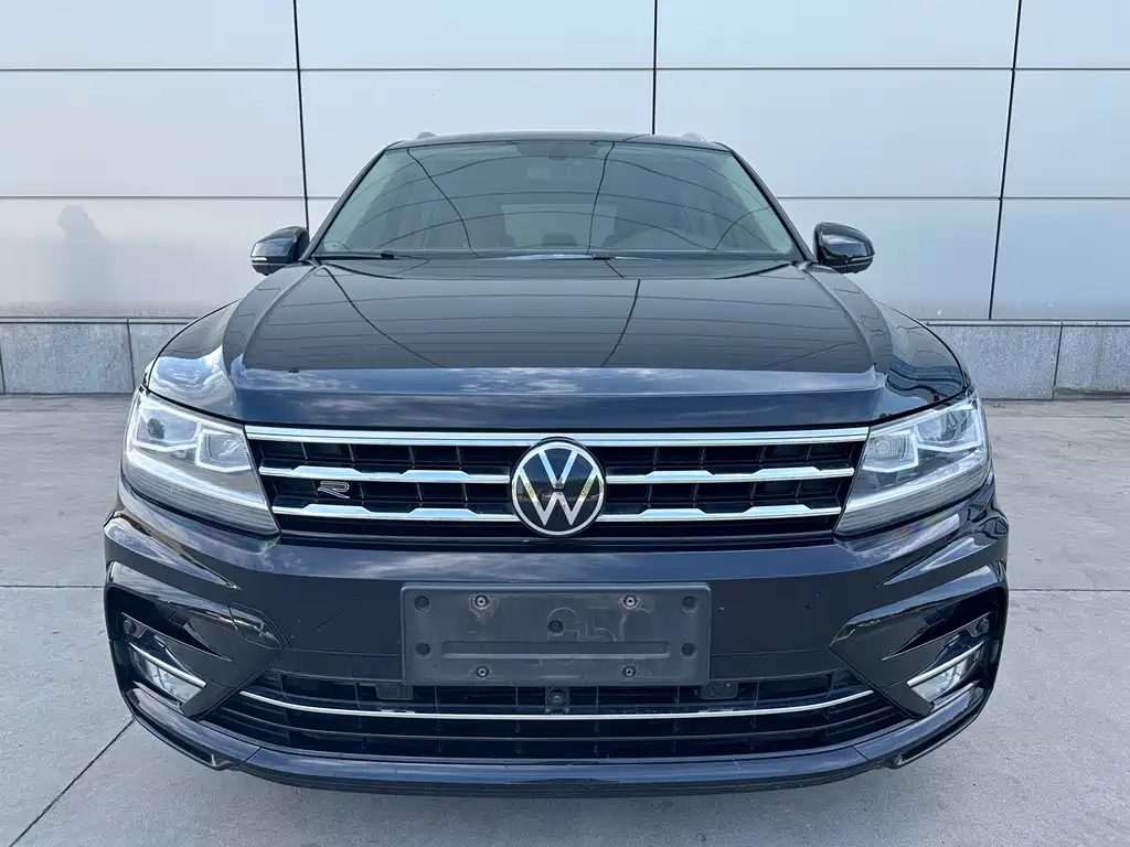 Volkswagen Tiguan L 2021 — фото 2