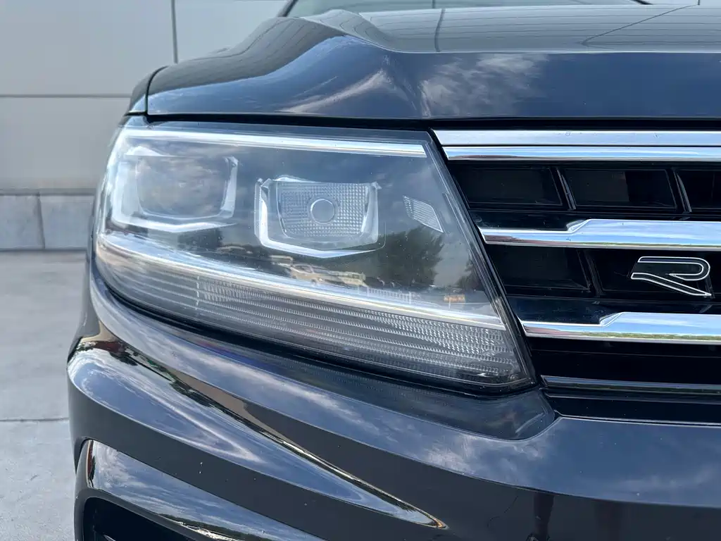 Volkswagen Tiguan L 2021 — фото 4