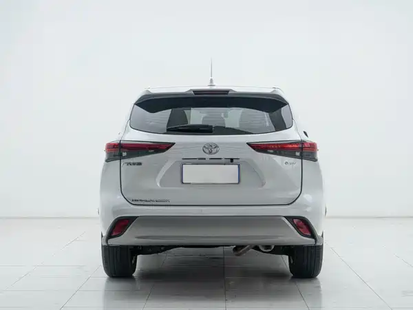 Toyota Highlander 2025