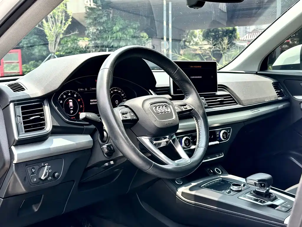 Audi Q5L 2019 — фото 9