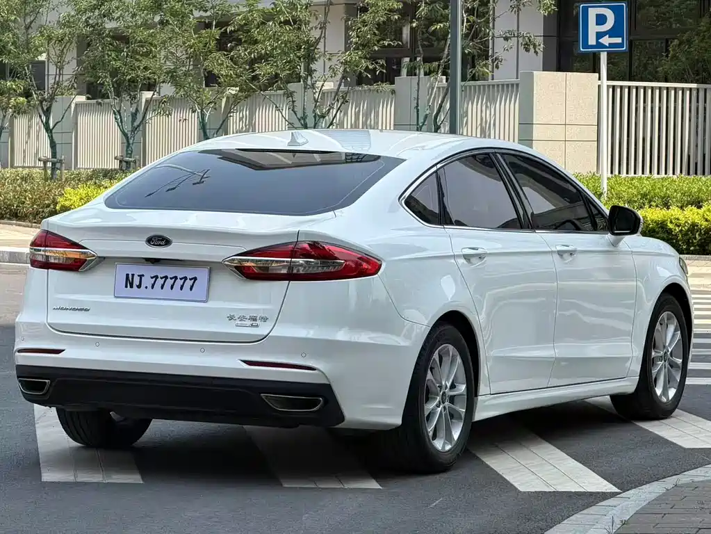 Ford Mondeo 2021 — фото 13