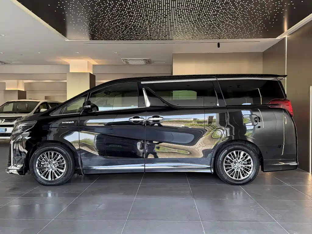 Toyota Alphard 2021