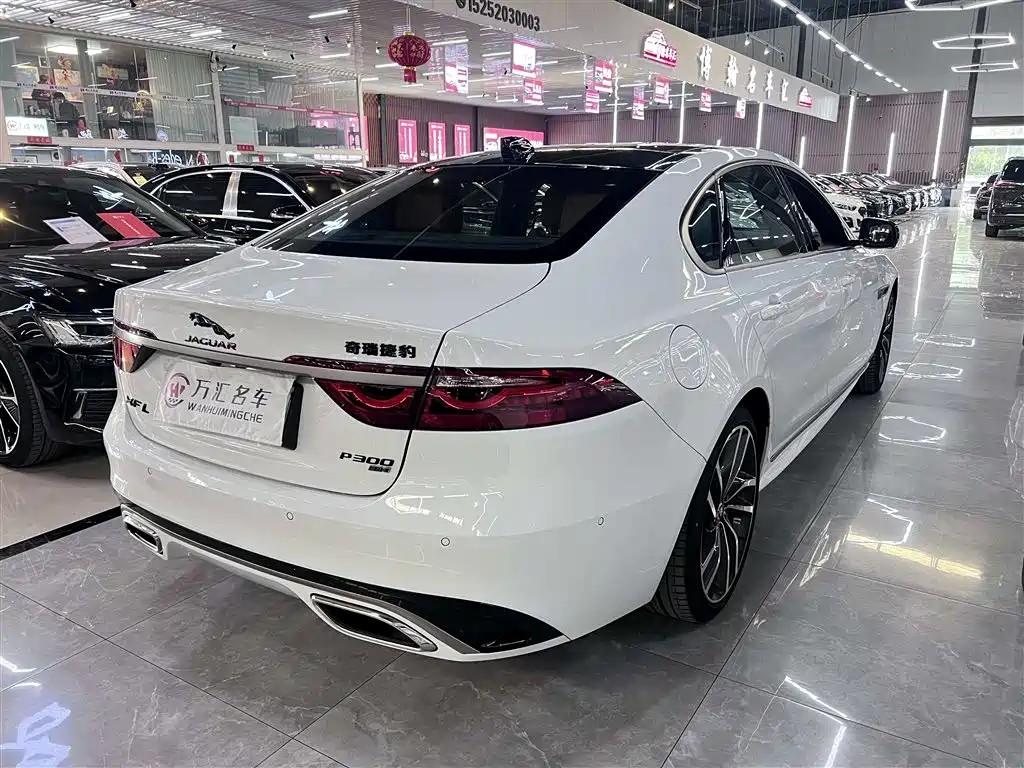 Jaguar XFL 2024 — фото 11