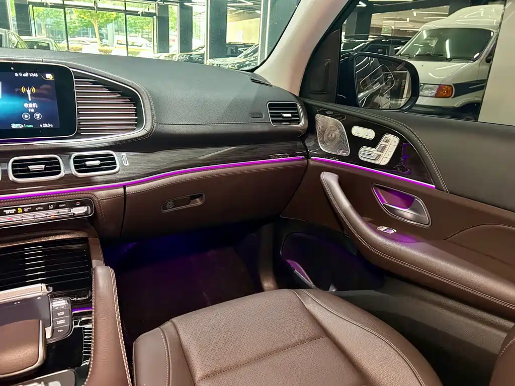 Mercedes-Benz GLS 2023 — фото 30