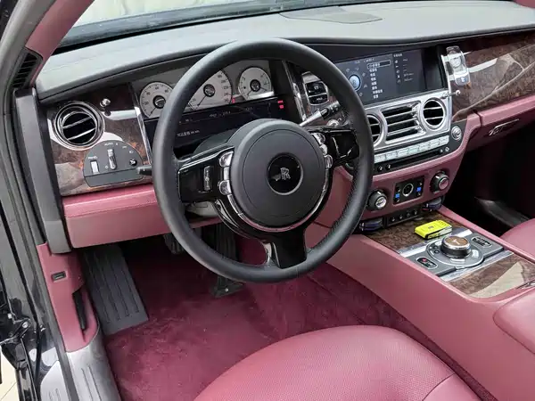 Rolls-Royce Ghost 2010