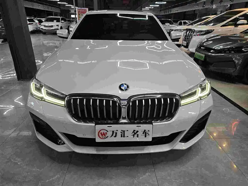 BMW 5 Series 2021 — фото 1