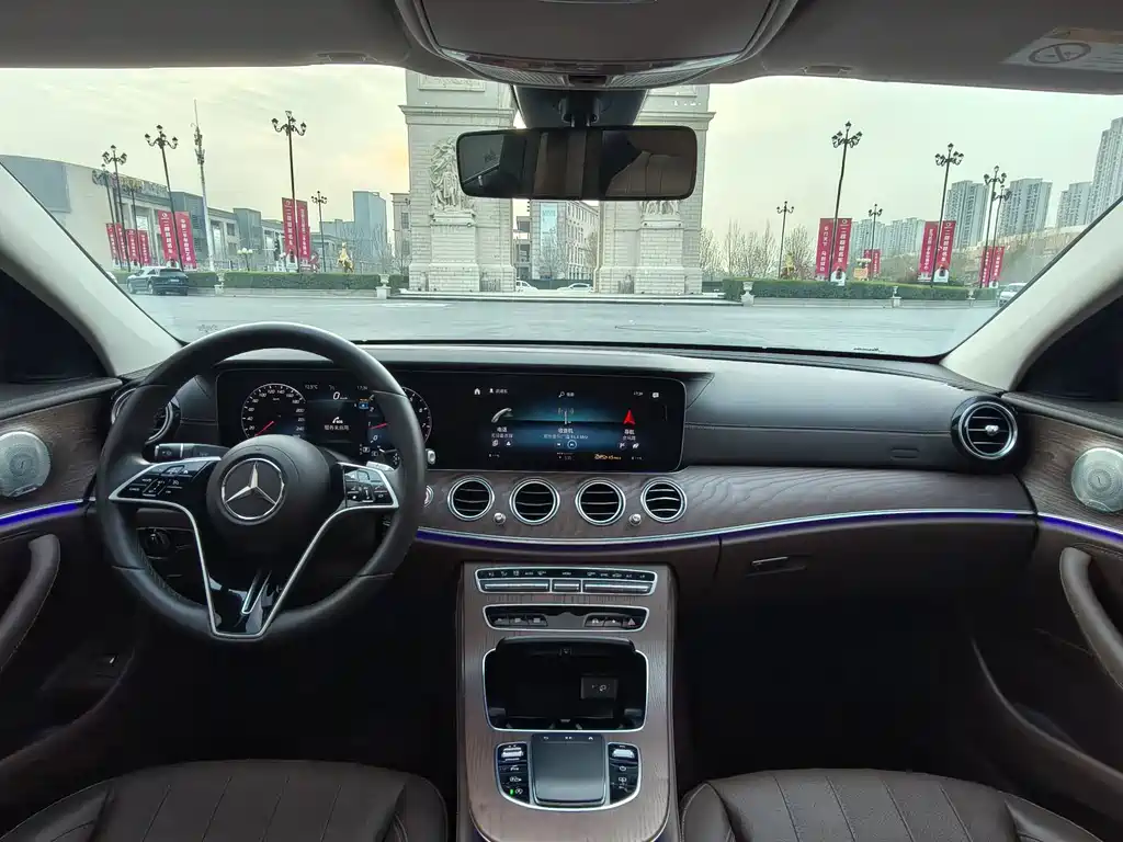 Mercedes-Benz E-Class 2023 — фото 14