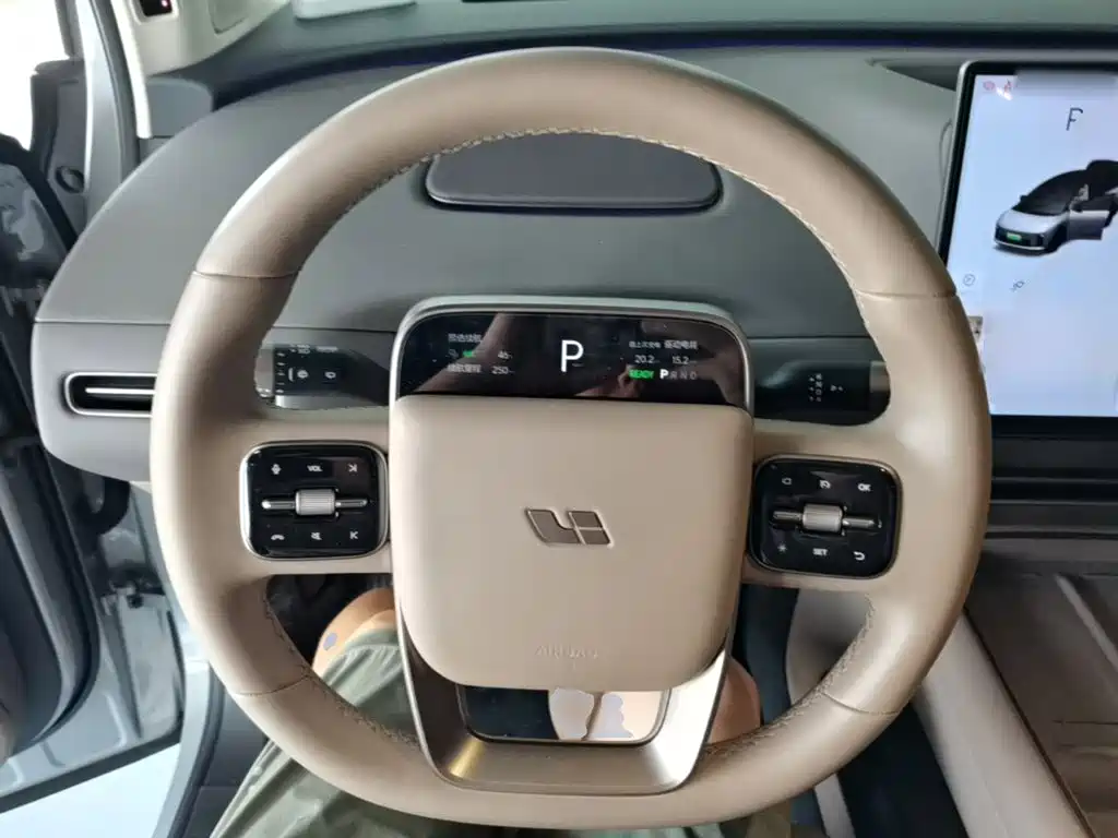 Li Auto i8 2025 — фото 11