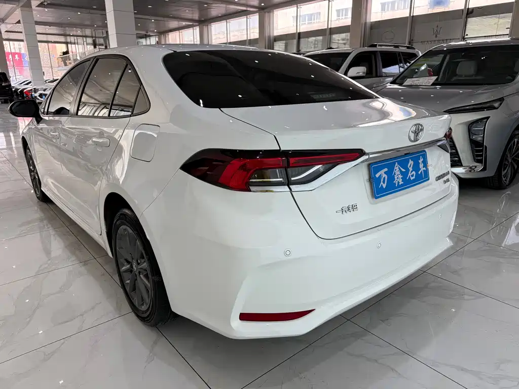 Toyota Corolla 2022 — фото 16