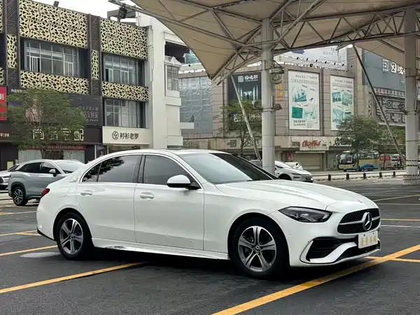 Mercedes-Benz C-Class 2021