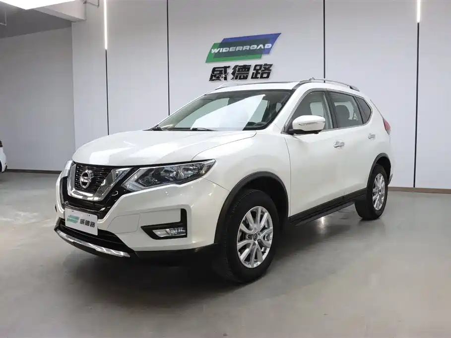 Nissan X-Trail 2018 — фото 1