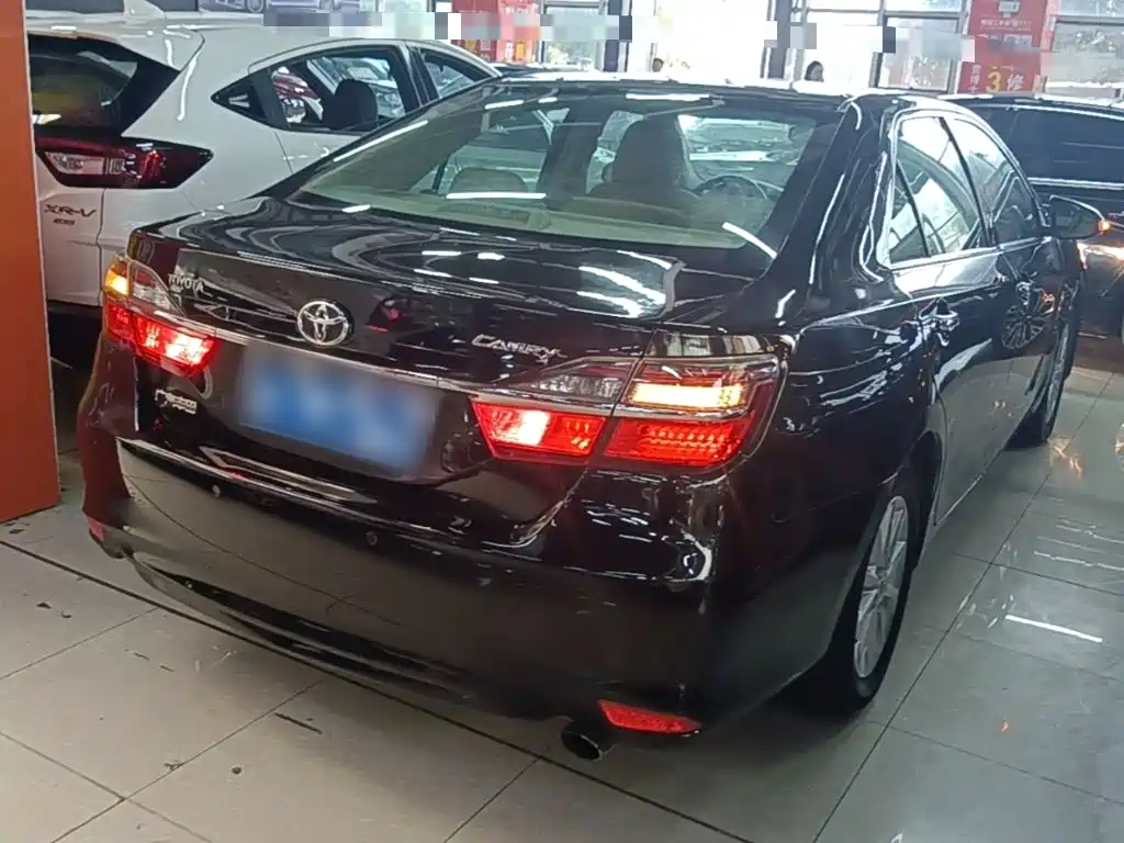 Toyota Camry 2016