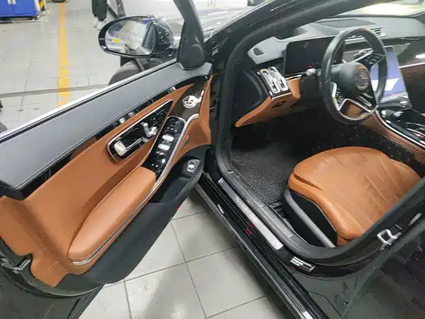 Mercedes-Benz S-Class 2021
