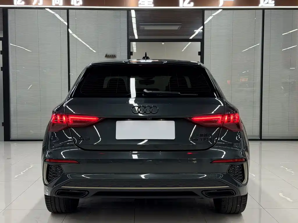 Audi A3 2023 — фото 20
