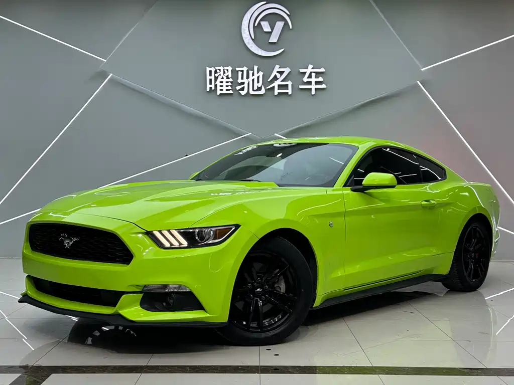 Ford Mustang 2020 — фото 1