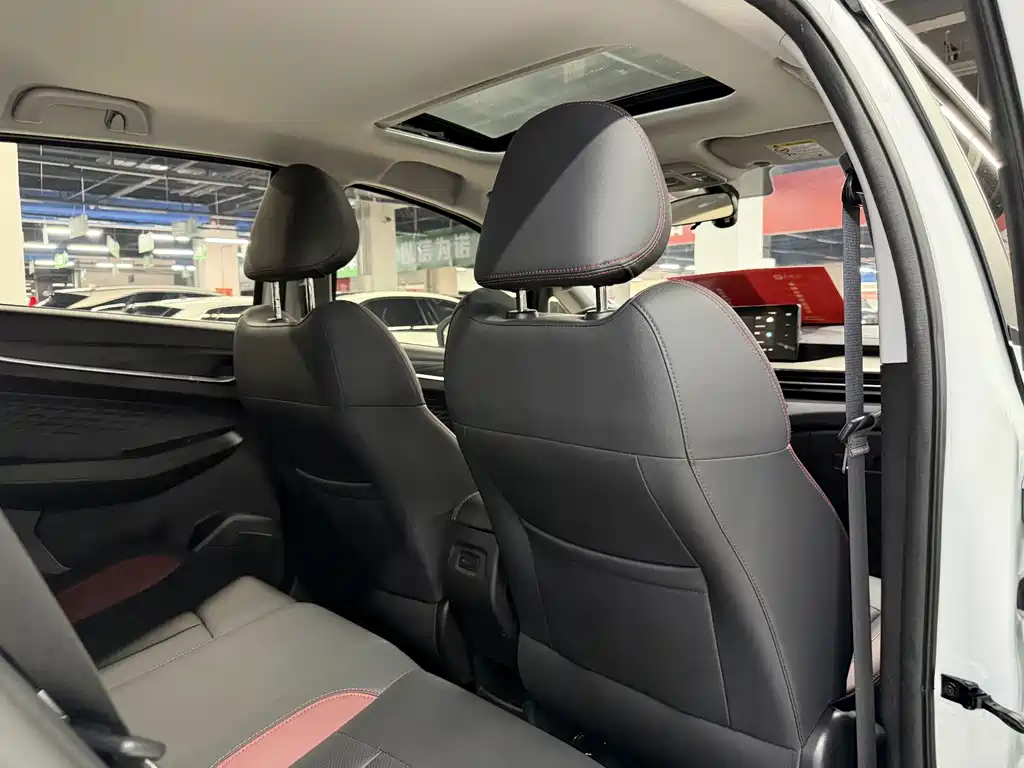 Geely Vision X3 2022 — фото 11